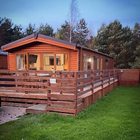 Hazel Oaks, Beautiful Lodge With Hot Tub - Sleeps 6 - Felmoor Park Morpeth Extérieur photo